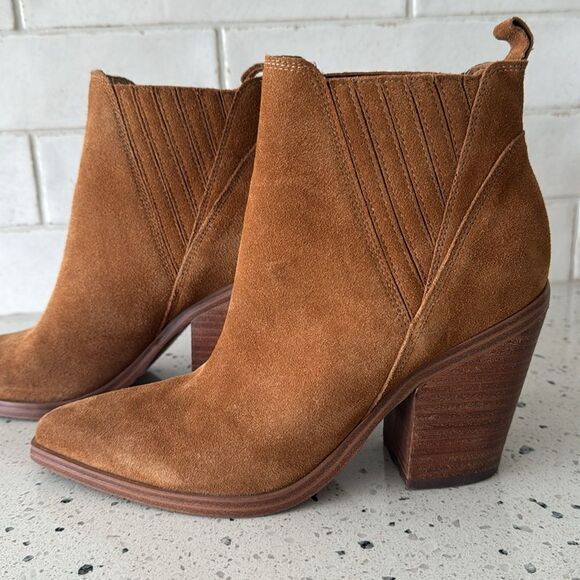 MARC FISHER GADRI Tan Suede Leather Ankle Booties Pointed Toe Pull On Size 7.5M - Picture 13 of 16